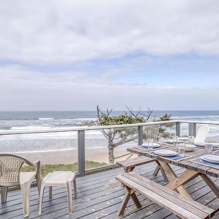 Above The Beach Lincoln City Exterior foto