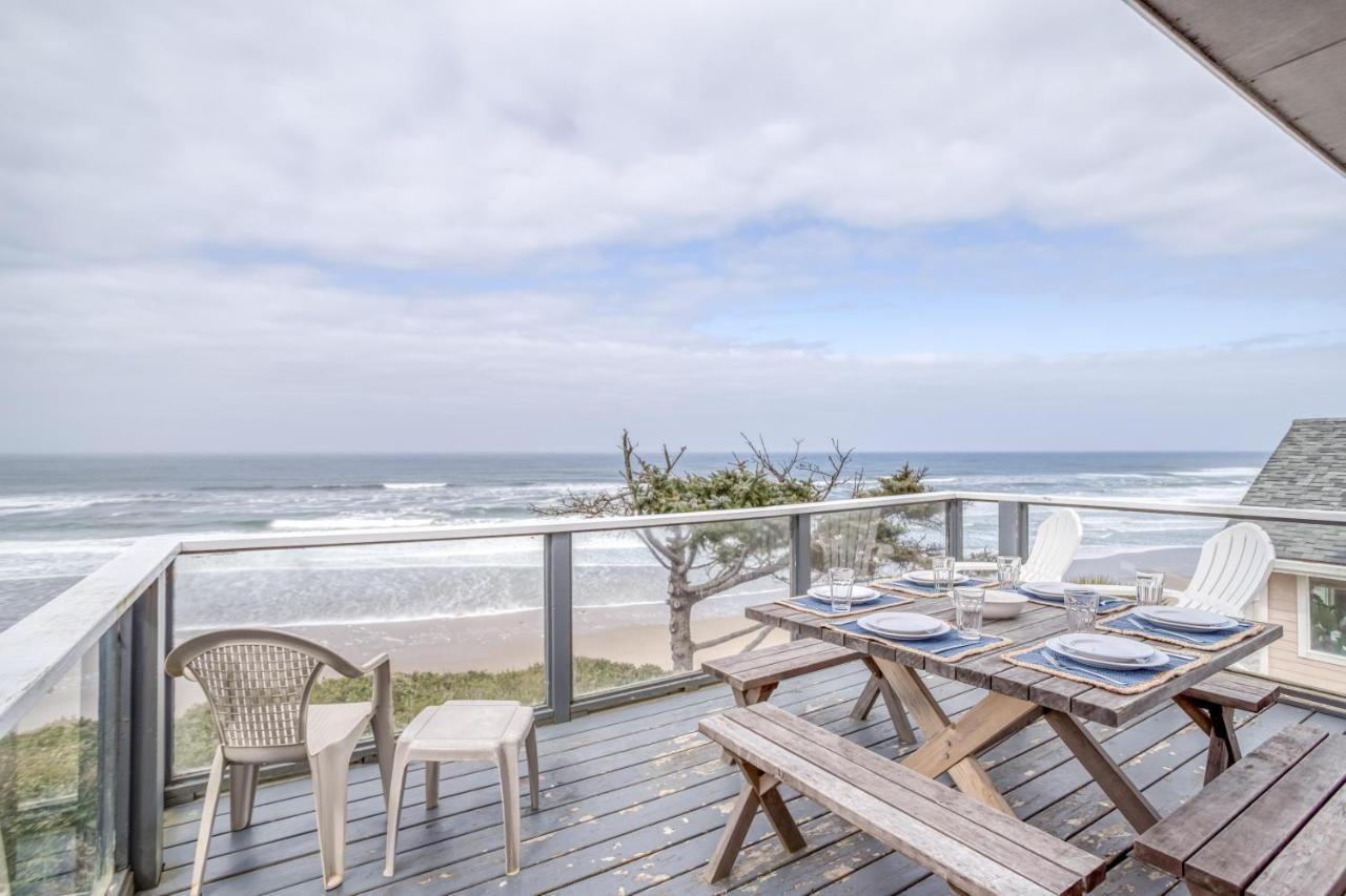 Above The Beach Lincoln City Exterior foto
