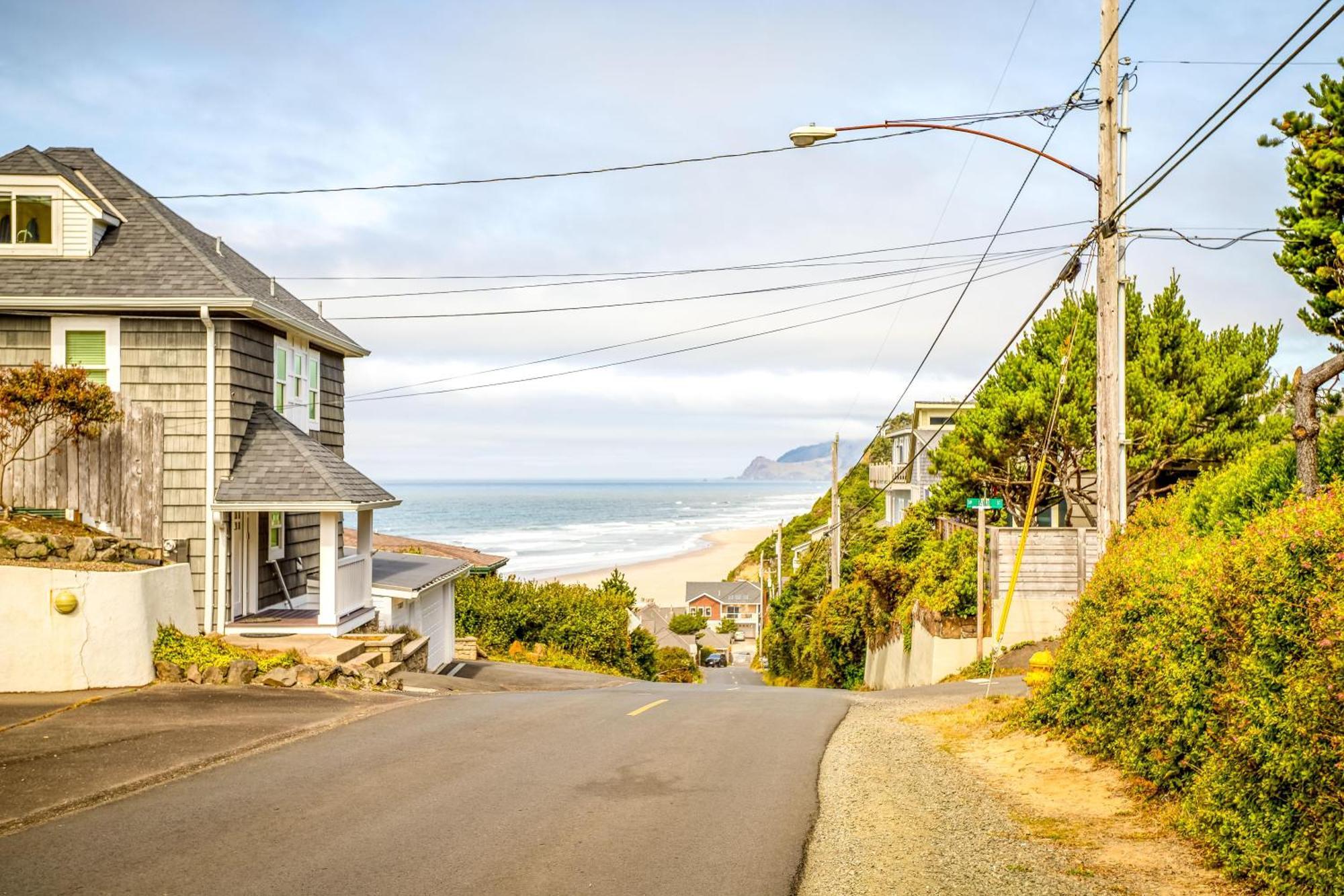 Above The Beach Lincoln City Exterior foto